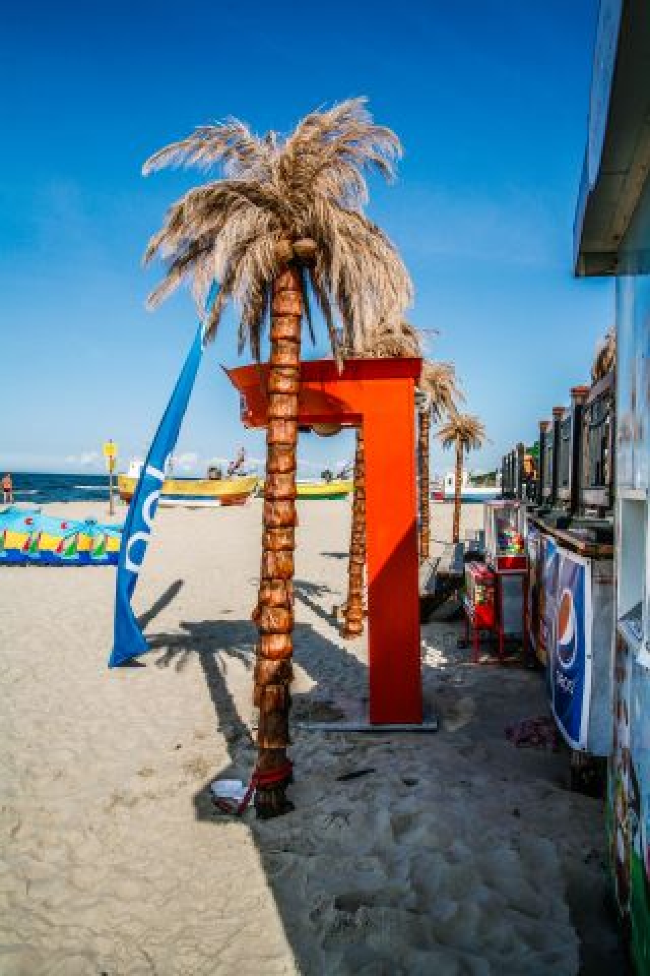 Zdjęcie główne #7 - Gorący piasek to za mało? Sprawdź, jakie atrakcje oferują najlepsze polskie plaże! 