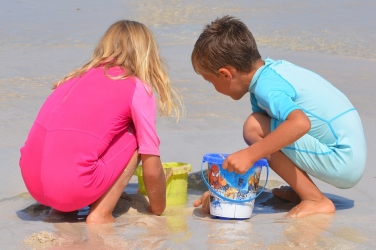 Zdjęcie główne #24 - Twoje dziecko pierwszy raz na plaży? Zadbaj, aby się nie przestraszyło